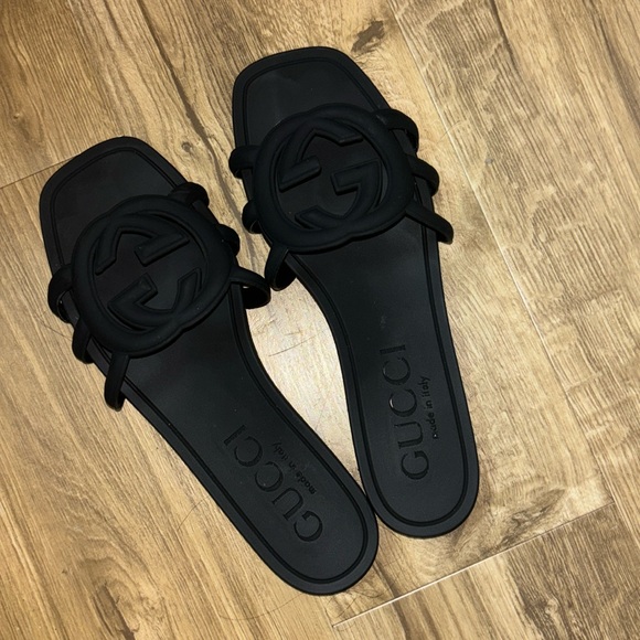 Sandals Women - Picture 1 of 5